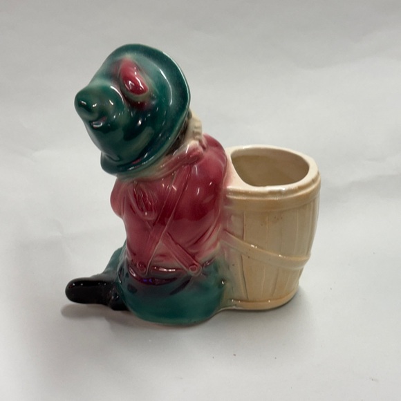 Charming Ceramic Figurine with Cream and Green Accents - Picture 2 of 2